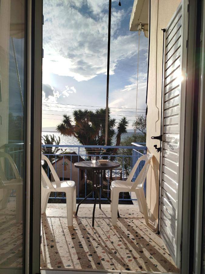 Gîte pour 4 personnes, avec Balcon ainsi que Terrasse et Vue dans Mikra Mandinia - 2