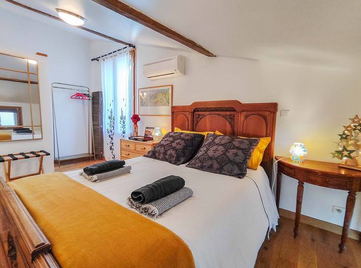 Gîte pour 2 personnes, avec jardin et terrasse