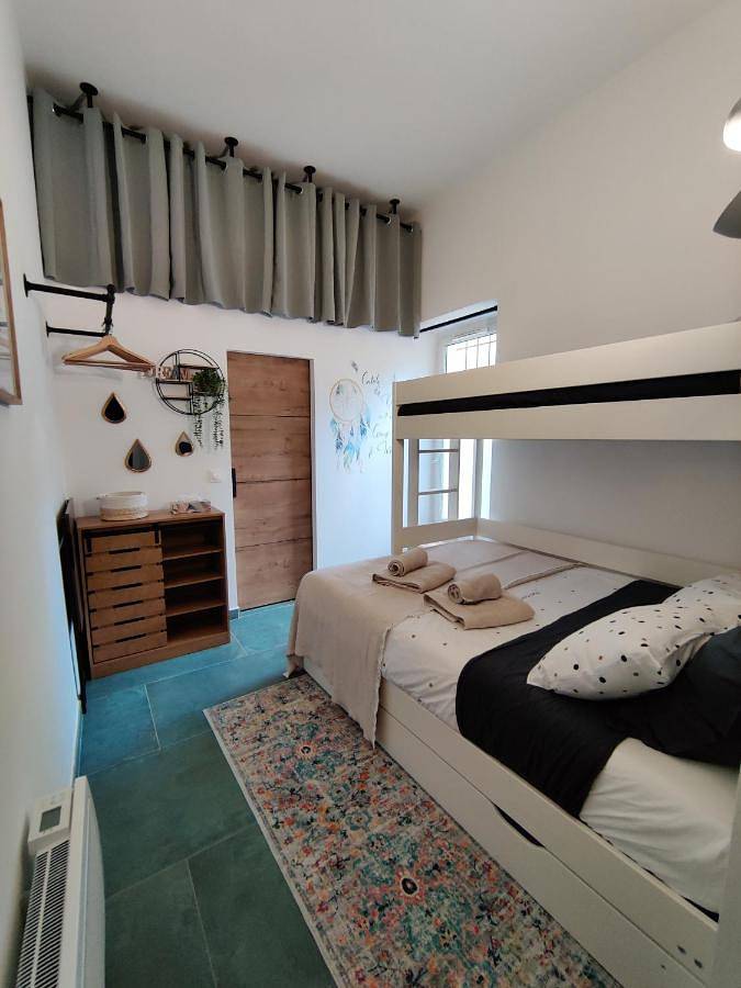 Location de vacances pour 2 personnes, avec piscine ainsi que jardin et vue à Aubagne - 2