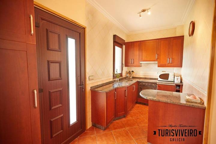 Chalet para 4 personas, con jardín y vistas, Se admiten mascotas en Rías Altas - 2