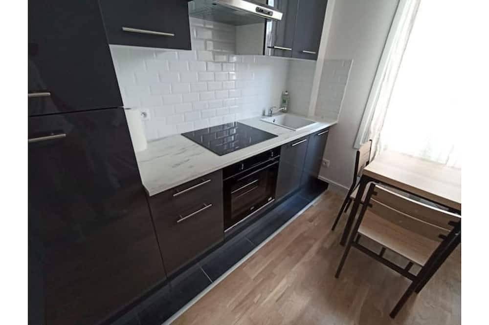 Entire apartment, Comfortable studio - Hypercentre - 20 min to Paris in Maisons-Laffitte, Yvelines