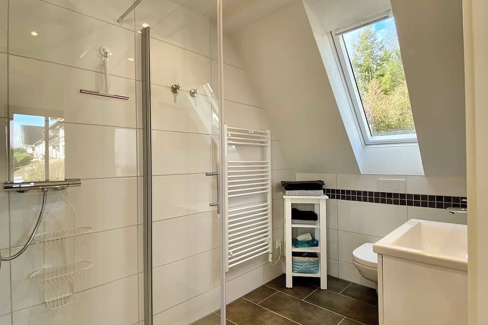 Ganze Wohnung, \"Ruhe und Natur erleben\" im Apartmenthaus Ruhezeit Apartment \"Salzböde\" in Bad Endbach, Naturpark Lahn-Dill-Bergland