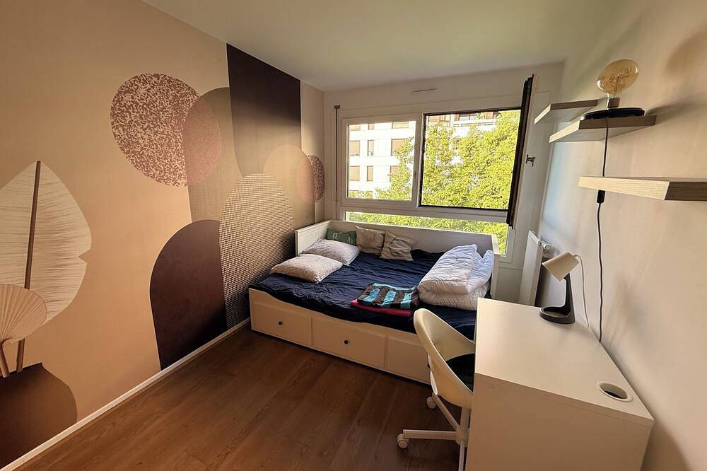 Ganze Wohnung, Duplex Levallois with large terrace at the foot of the metro, 20 minutes from central Paris in Levallois-Perret, Hauts-de-Seine