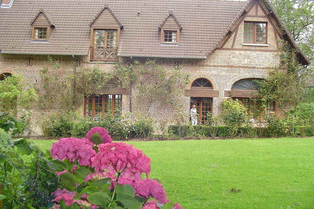 Gite \"Les Rosiers\" in Eu, Región de Dieppe