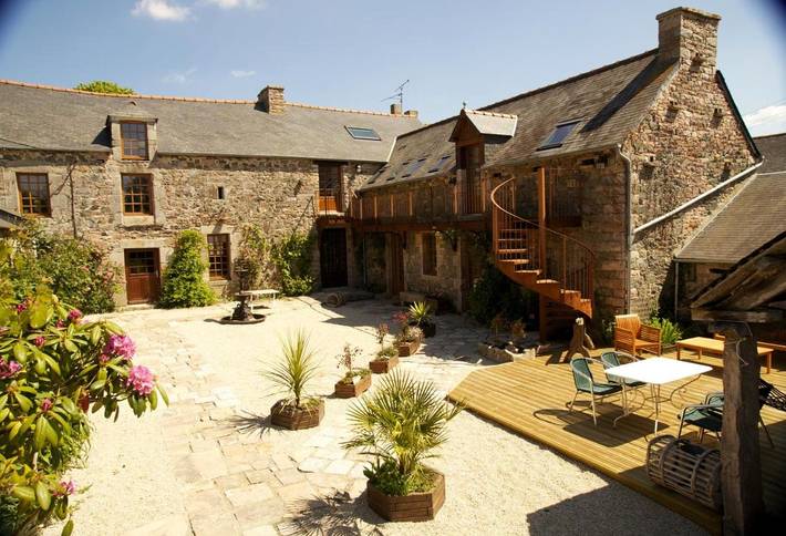 Chambre d’hôte pour 2 personnes, avec Terrasse et Jardin dans Sables d'Or les Pins
