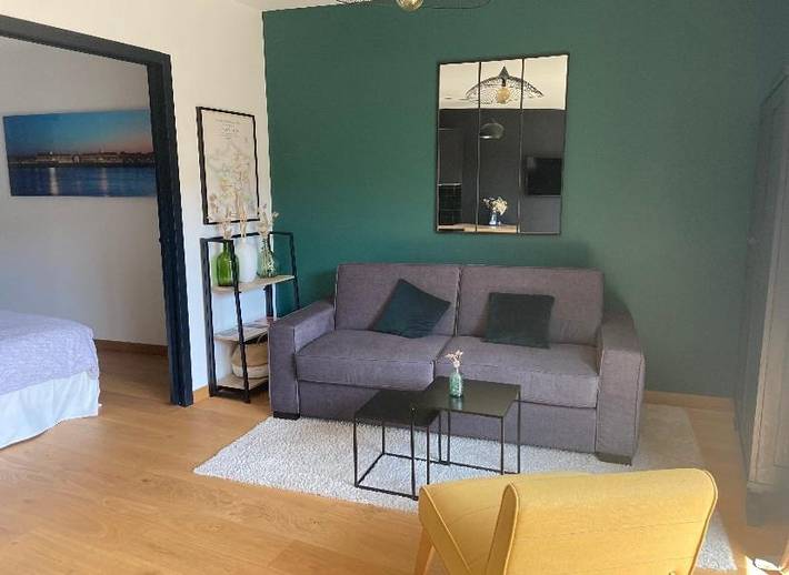 Gîte pour 4 personnes, avec jardin, animaux acceptés à Le Tourne