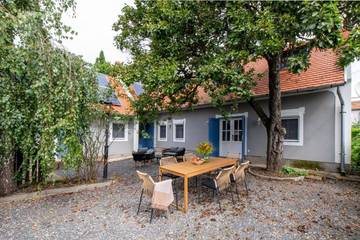 Location de vacances pour 10 personnes, avec jardin, animaux acceptés à Szigliget