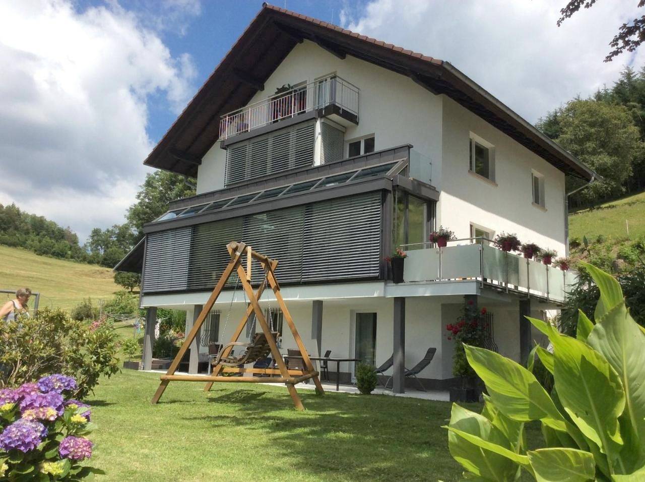 Appartement entier, Apartment with Mountain View in Steinen, Forêt-Noire du Sud