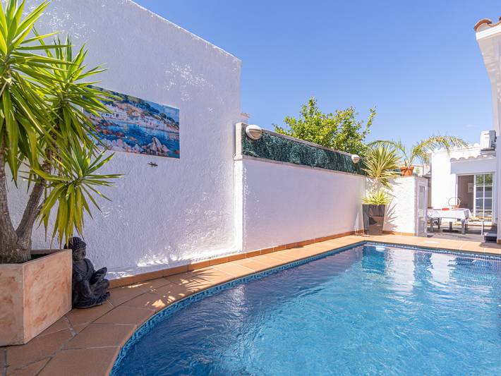 Finca für 6 Personen, mit Terrasse, mit Haustier in Empuriabrava - 2