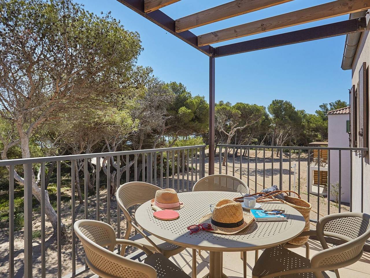 Ganze Wohnung, Wohnung in Giens mit Pool und Strandnähe in La Bergerie, Hyeres