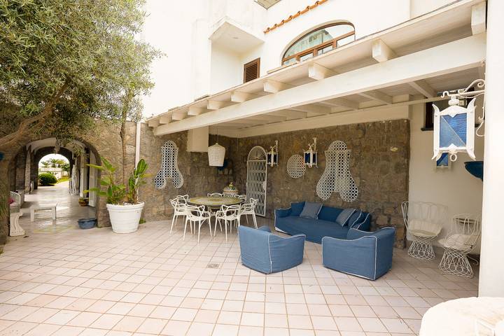 Location de vacances pour 12 personnes, avec terrasse et jardin dans Ischia - 2