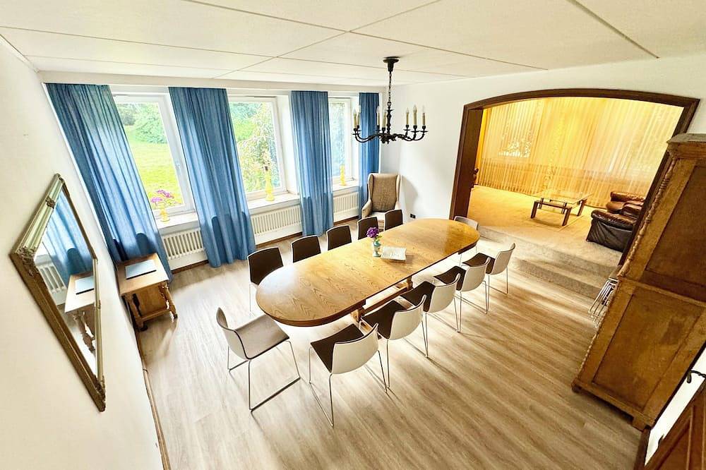 Vacation home Villa Emg Düsseldorf Venlo Kempen 22P in Tönisvorst, Lower Rhine
