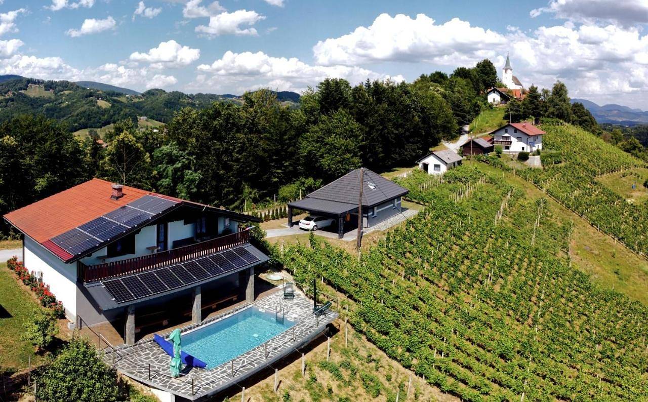 Vineyard Paradise Senica in Karawanken und Bachergebirge, Untersteiermark
