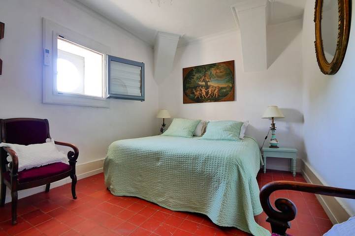 Appartement entier, Appartement dans maison d'Écrivain, classé 2 étoiles in Sommières, Côte méditerranéenne (France)