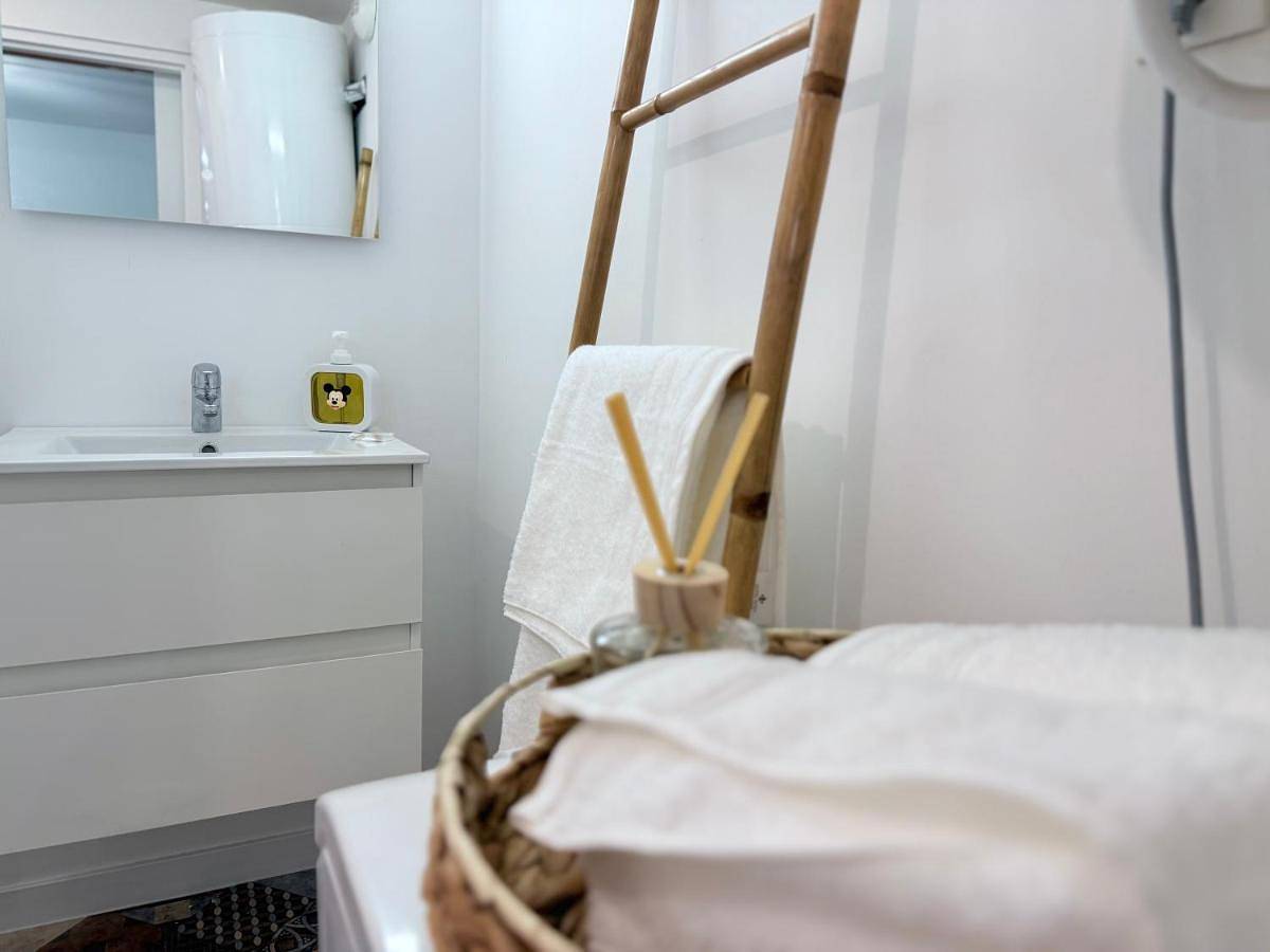 Appartement entier, One-Bedroom Apartment in Coupvray, Seine-et-Marne