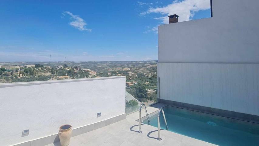 Casa rural para 10 personas, con balcón además de vistas y piscina en La Guardia de Jaén