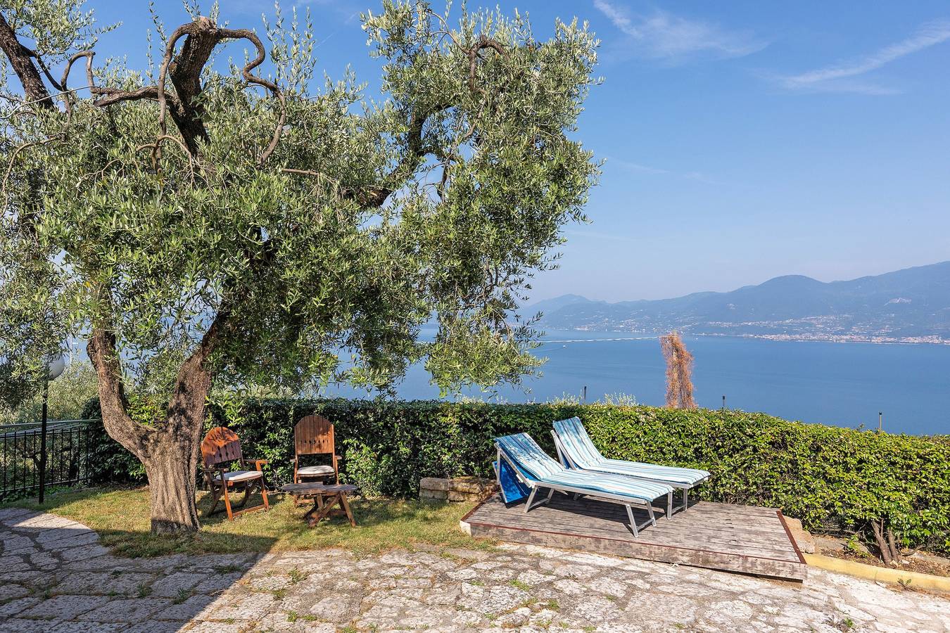 Ganze Wohnung, Ferienwohnung 'El Casal' mit Seeblick, Gemeinschaftspool und Wlan in Torri del Benaco, Gardasee-Berge