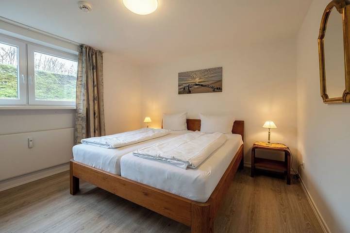 Ganze Wohnung, Ferienwohnung \"App. Iris\" in Wenningstedt, Sylt
