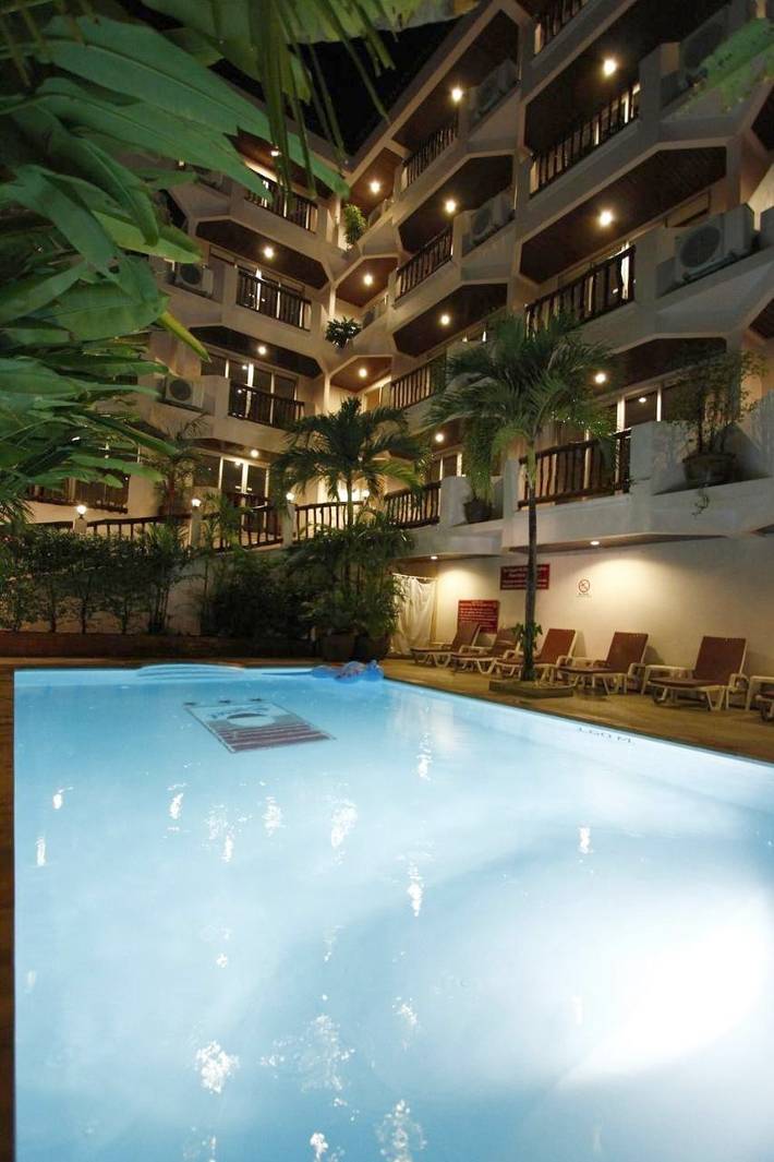 Hôtel pour 3 personnes, avec balcon ainsi que vue et piscine à Ao Nang Beach - 3