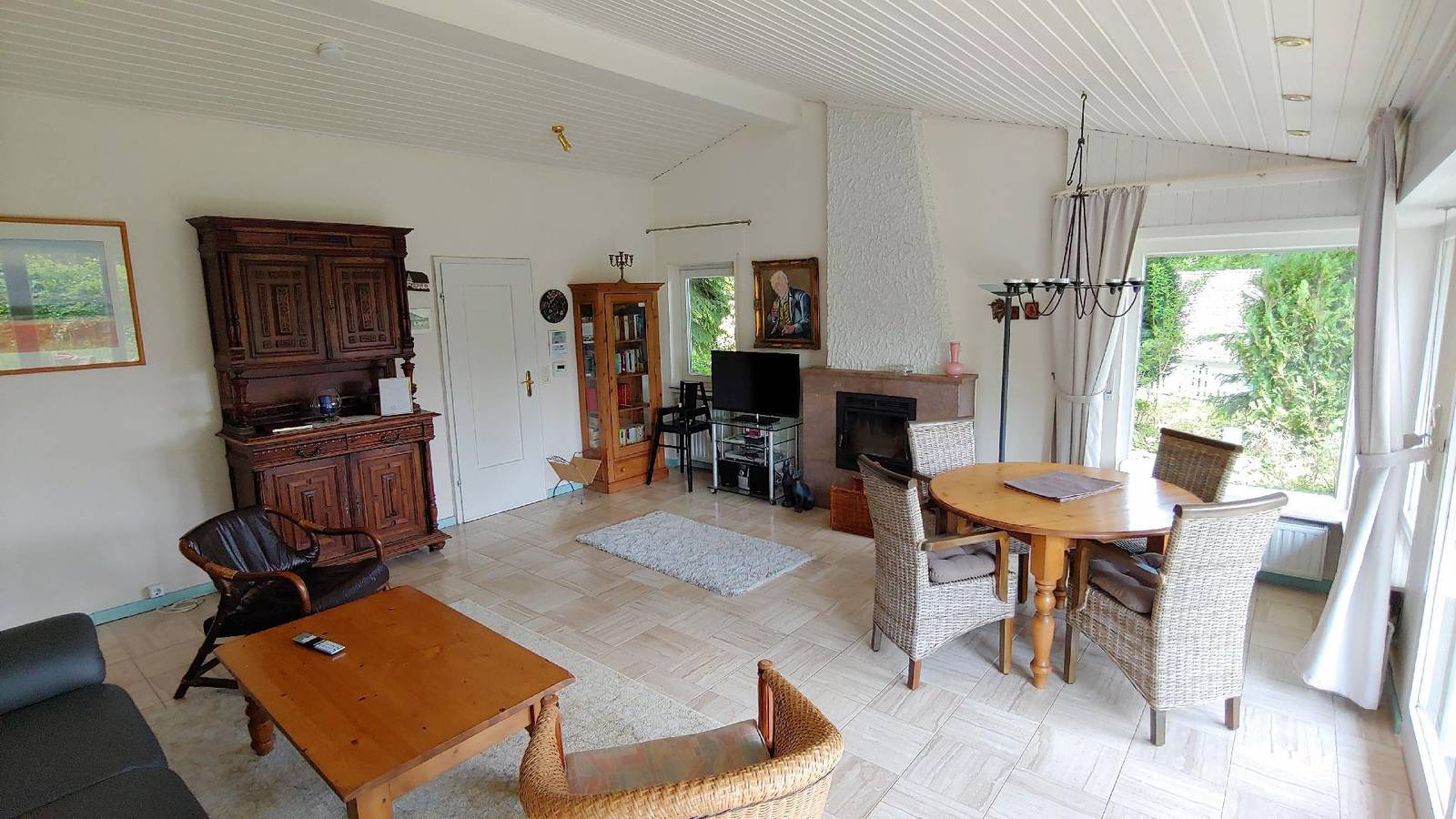 Ferienhaus mit Sonnenlage und Panoramablick. in Lissendorf, Vulkaneifel