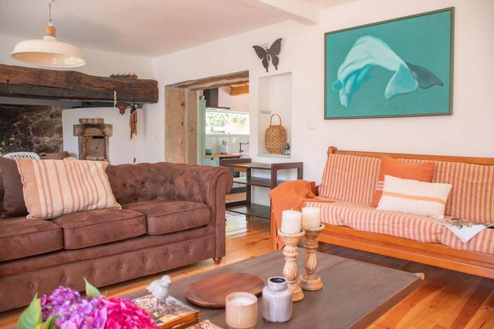 Location de vacances pour 9 personnes, avec Terrasse ainsi que Jardin et Vue dans Vilar de Mouros - 4