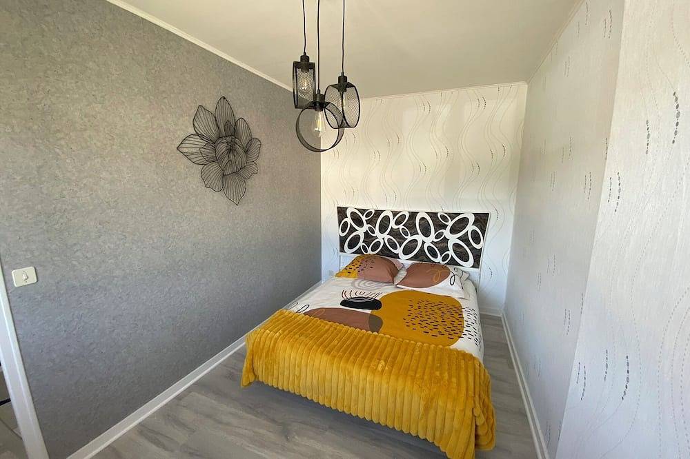 Appartement entier, Jura: Bi\"Ain\"venue entre Lacs et Rivières. Appartement dans maison individuelle in Pont-de-Poitte, Jura Francais