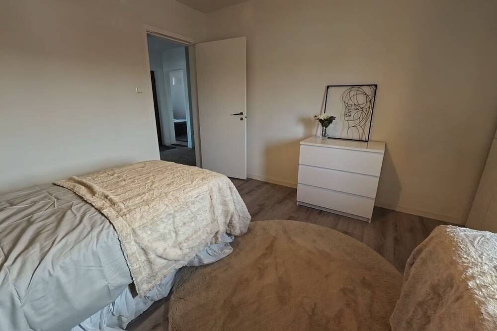 Hel leilighet, Entire 3 bedroom apartment 10 min from central and 2 min from shops in Malmö, Svenske Østersjøen