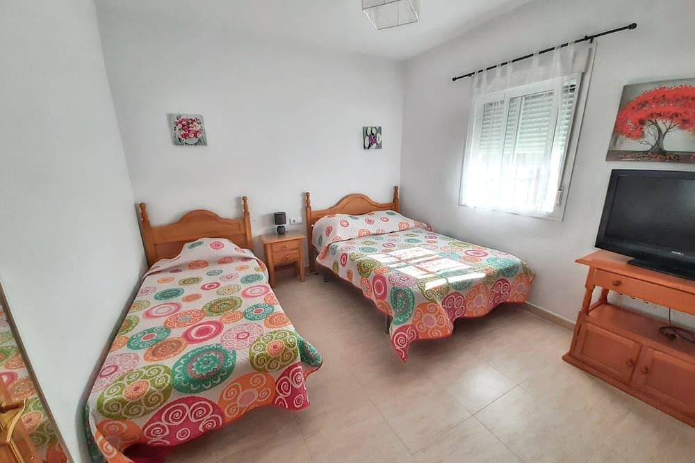 Homerez - Villa Chiclana de la Frontera in Pago del Humo, Chiclana de la Frontera