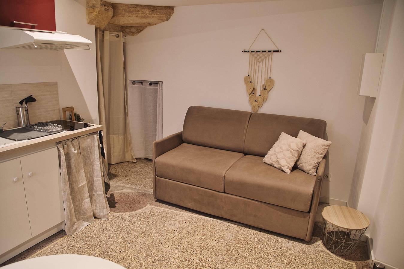 Estudio entero, Estudio 'Centre Historique Beaucaire' con Wi-Fi in Beaucaire, Region de Nimes