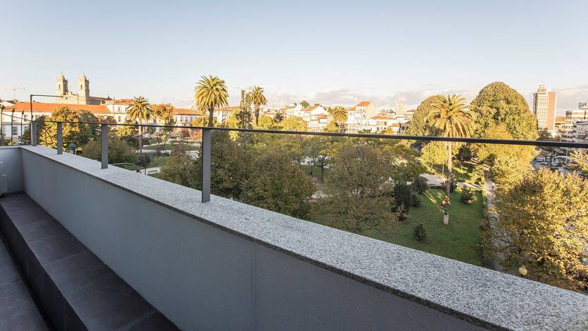 Apartamento entero, Stylish Studio w/ AC & Balcony by LovelyStay in Cedofeita, Cedofeita, Santo Ildefonso, Sé, Miragaia, São Nicolau e Vitória