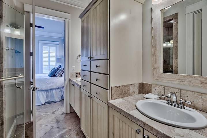 Vacation rental for 20 people, with balcony and pool in Seagrove Beach