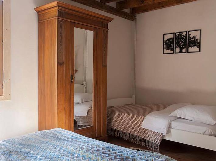 Location de vacances pour 7 personnes, avec terrasse ainsi que jardin et vue à Arrien-en-Bethmale - 3