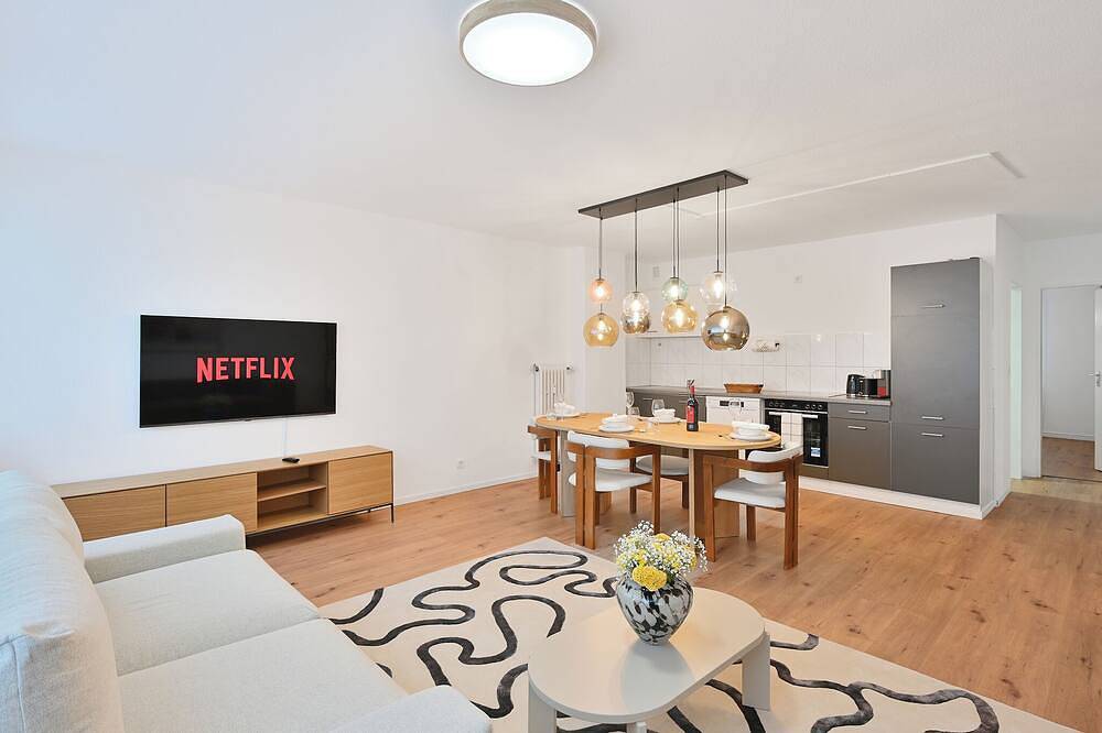 Ganze Wohnung, Schönes und geräumiges 2-Zimmer-Apartment in Wuppertal-Mitte mit Wlan und Küche in Wuppertal, Bergisches Land