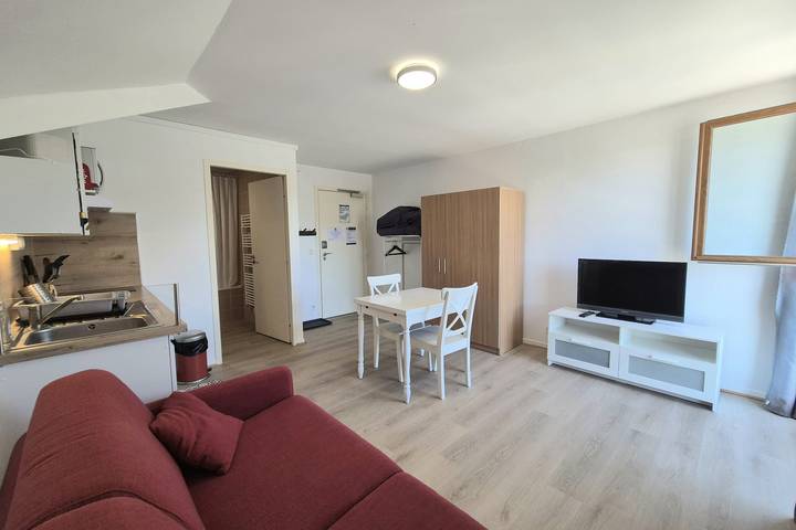 Gîte pour 2 personnes, avec piscine à Les Déserts - 4