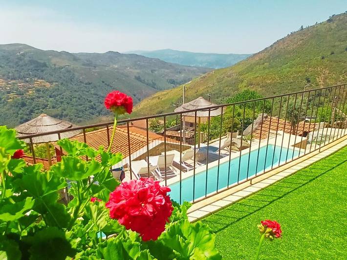 Villa para 6 pessoas, com Varanda e Terraço e ainda Jacuzzi and Jardim em 