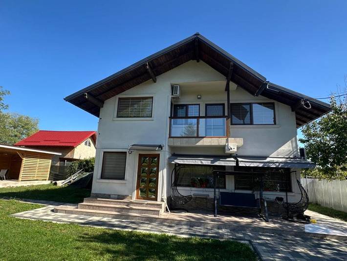 Location de vacances pour 6 personnes, avec jardin et jacuzzi, adapté aux familles dans Câmpina - 2