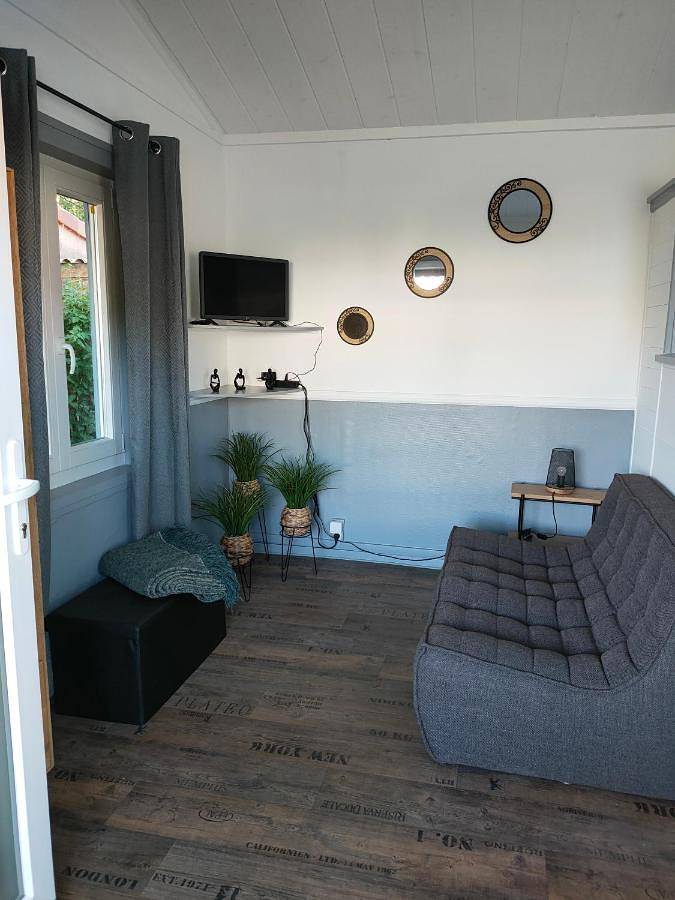 Chalet pour 2 personnes, avec terrasse et jardin