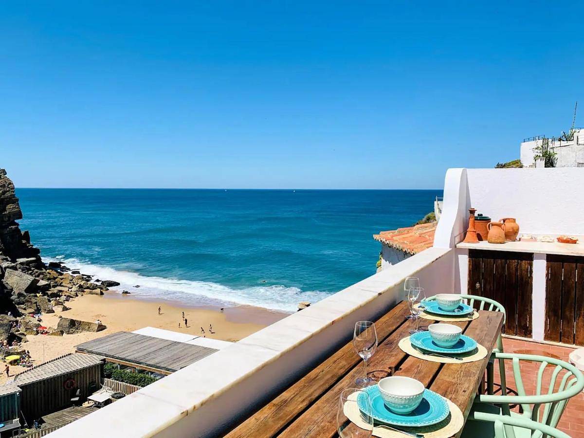 Azenhas do Mar Beach House in Azenhas do Mar, Costa de Lisboa