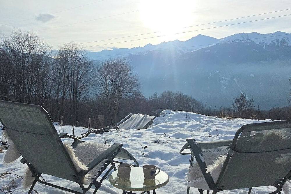 Authentic getaway at La Montagnette Relaxation and Nature in the heart of the Alps! in Saint-Martin-de-la-Porte, Vanoise-Massiv