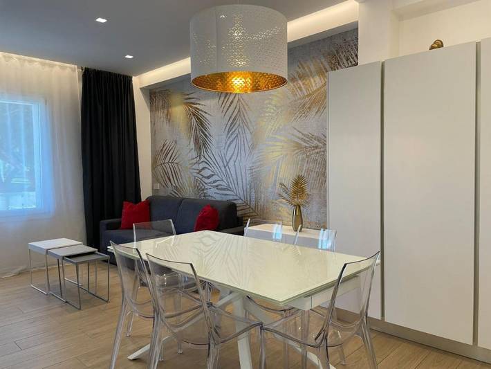Ferienwohnung für 6 Personen, mit Balkon und Terrasse sowie Pool und Ausblick in Riccione - 2