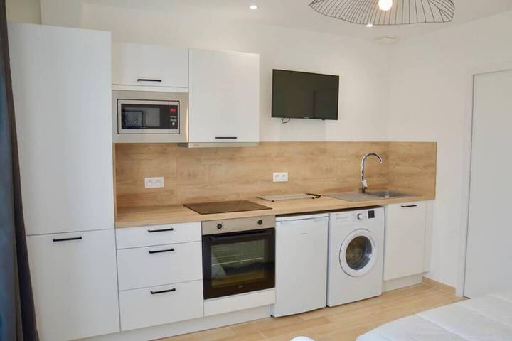 Gîte pour 2 personnes, avec terrasse à Avoine - 2