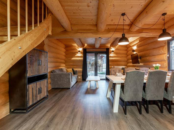 Authentisches Blockhaus nahe Top-Skigebiet in Gailtaler Alpen, Hermagor-Pressegger See