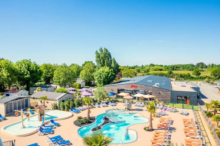 Mobil-home 3 estancias 4/6 personas + TV in Olonne-sur-Mer, Les Sables-d'Olonne