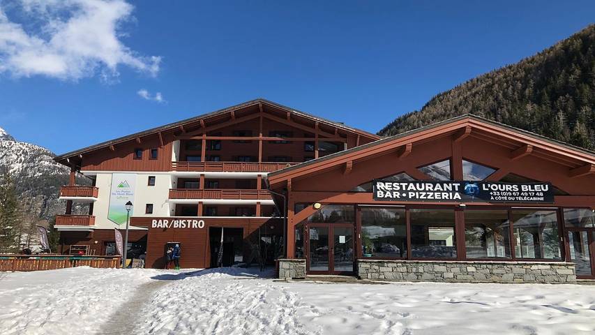 Location de vacances pour 10 personnes, avec piscine et balcon à Vallorcine