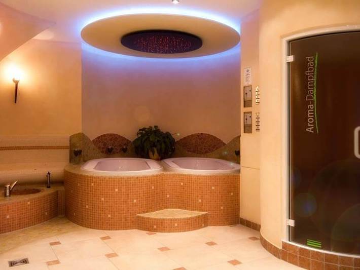 Wellness Hotel Konditorei Cafe Talblick - Doppelzimmer Talseite Komfort mit Frühstück in Schömberg, Nordschwarzwald