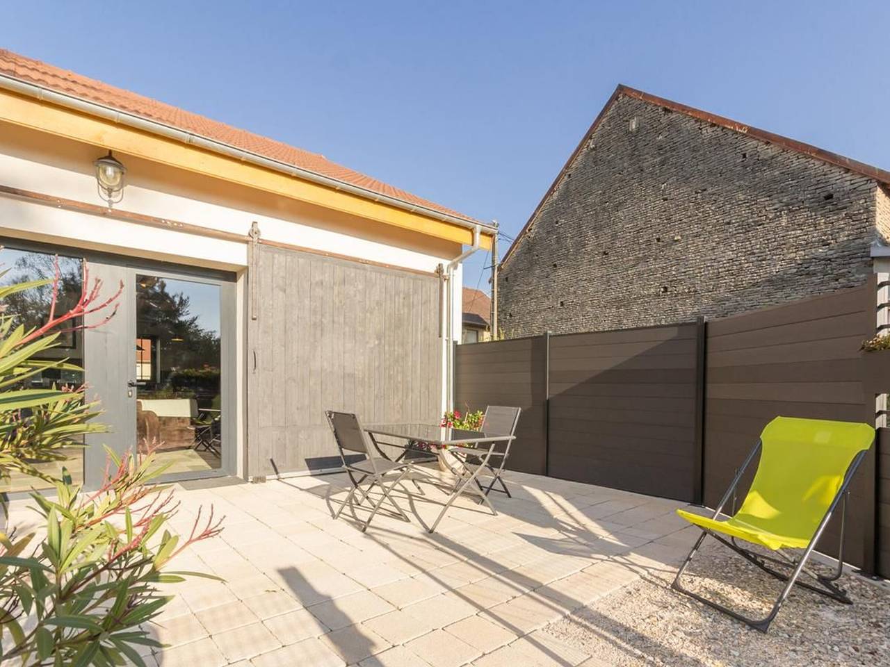 Casas rurales renovadas en Chaignay: encanto de piedra y madera, jardín, cerca de Dijon in Chaignay, Región de Dijon