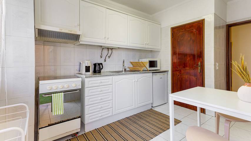 Gîte pour 4 personnes, avec Balcon à Quarteira - 4