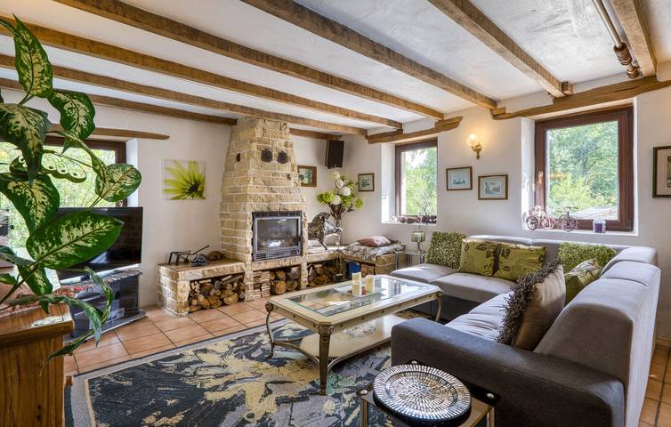 Appartement confortable à Lizant avec piscine et Wifi, parking, jardin in Lizant, Vienne (France)