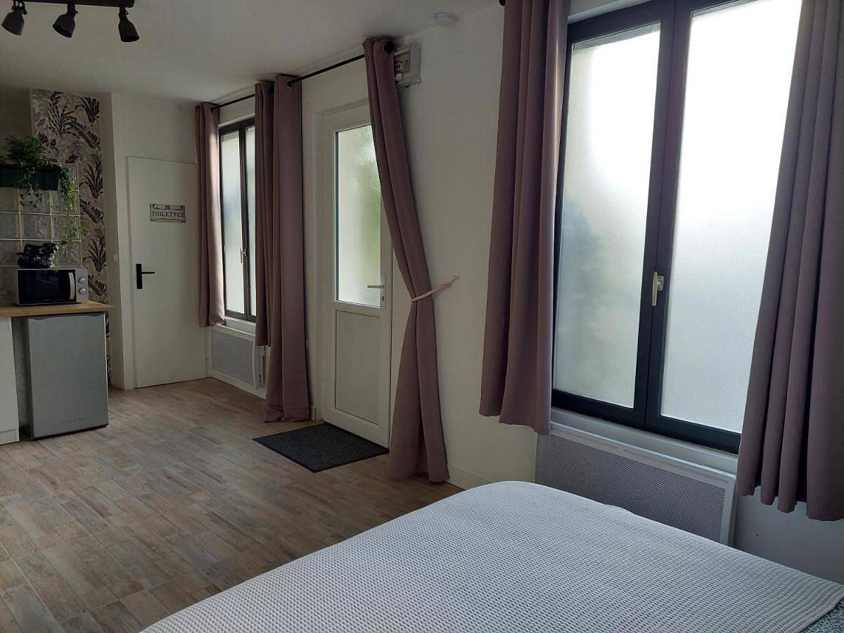 Appartement entier, One-Bedroom Apartment in Villemanoche, Yonne