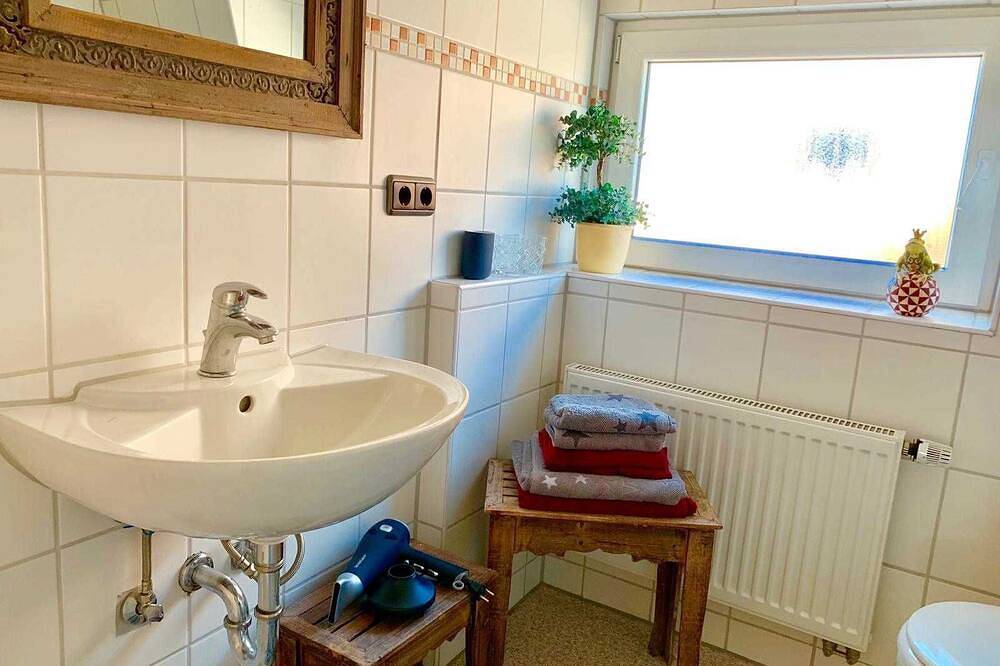 178 Ferienwohnung Seestern - 178 Ferienwohnung unter dem Dach - Seestern in Wilhelmshaven, Südliche Nordseeküste